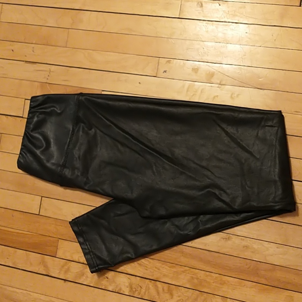 Seven for all Mankind Faux Leather Leggings. Size Small